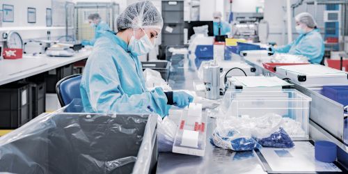 The Importance of Cleanroom Standards in Medical Device Manufacturing